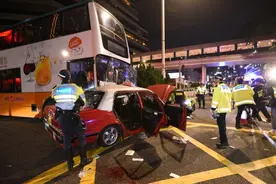 香港巴士与的士相撞，47岁内地女子死亡！的士司机被拘捕图片