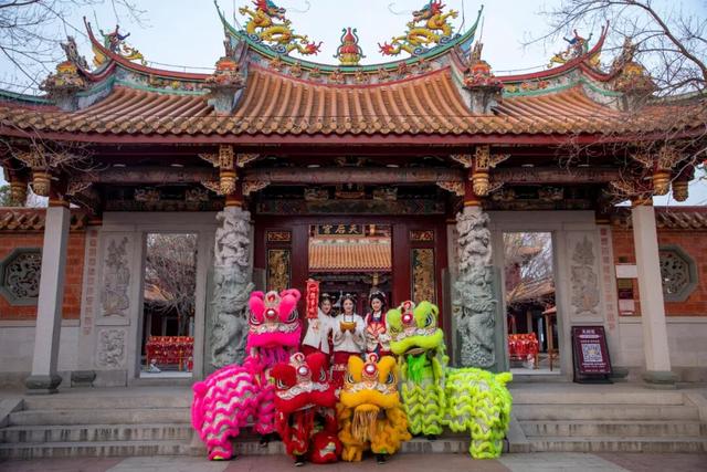 台儿庄古城的入冬六件套，暖暖的很贴心！