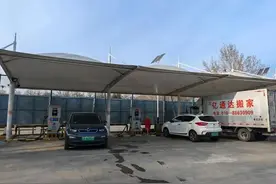 1分钟3度电，15分钟八成满，高速服务区原来还有这些隐藏服务！图片