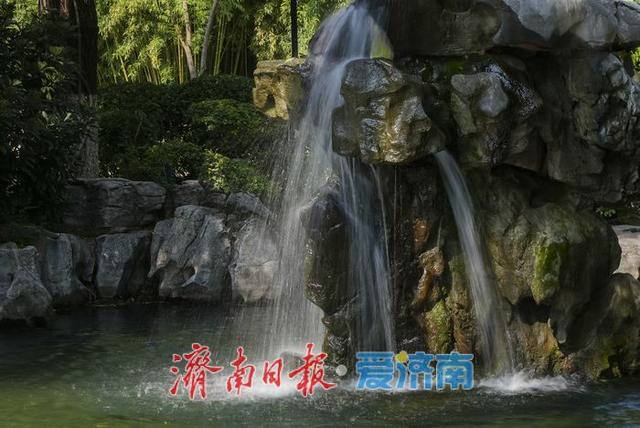 一年四季 泉在济南丨泉水欢腾！“月牙飞瀑”景观进入高光时刻