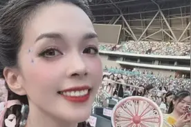 演唱会“应援妆”生意火爆，23岁化妆师一天能赚8000元视频封面