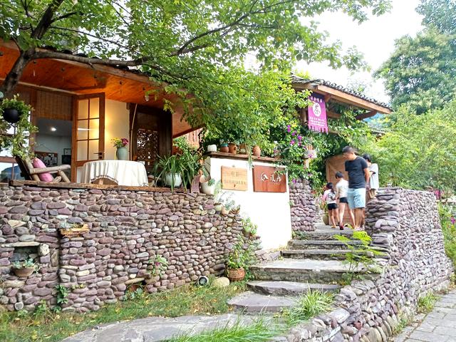 贵州避暑哪家强？各个市州展锋芒 | 铜仁：梵净山下的桃源慢生活