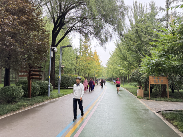 坐着地铁逛济南公园，最新攻略来啦！