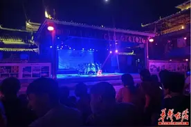 高山水乡一夏清凉 娄底新化县土坪村暑期吸引2万游客图片