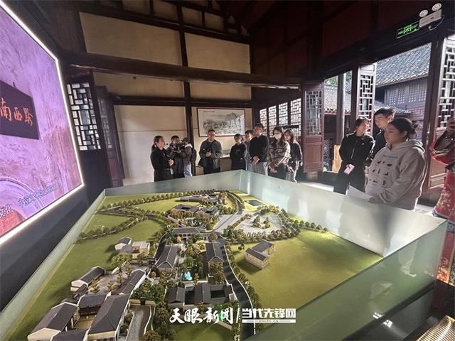 屯堡文化调研采风活动｜古风旅拍“撞”见百年屯堡 兴义刘氏庄园活态破圈