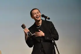 用胶片还原真实感，制造一场逼真的幻觉——《河边的错误》摄影指导程马专访图片