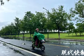 周六江苏沿淮及以南雨势再加强，周日起雨带暂时南退图片