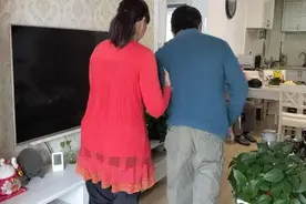 青岛故事丨以残助残13年，照顾残疾老夫妻7年，被称“最温暖的朋友”！她还是“热血英雄”“贴心楼长”图片