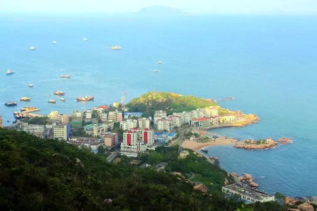 从高铁站步行几分钟，出境了！网友：原来如此丝滑