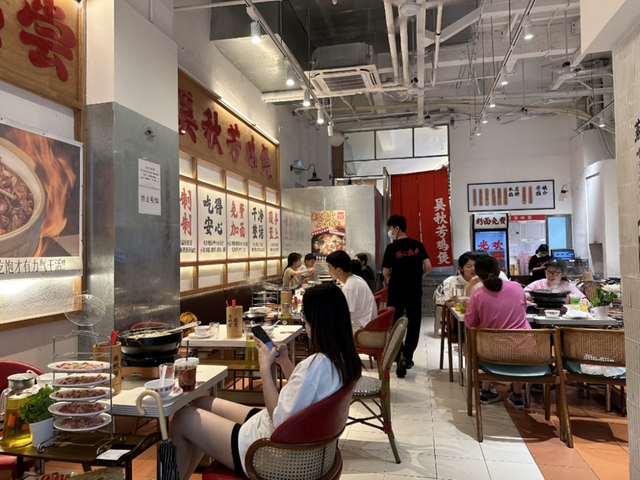“深圳鸡煲排队王”怎么接连关店？