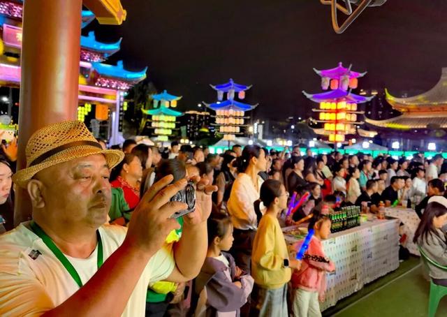 青岛啤酒×陇南风情！这个国庆，等你来举杯