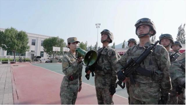 装备方队唯一“女教头”超帅