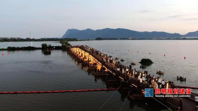 滇池草海第三座浮桥预计9月下旬建成！