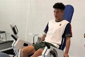 武磊社媒透露“伤情反复”：膝盖完成第二次手术并开始康复，还想继续奔跑图片