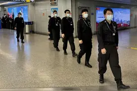 安检夫妻档，守护你我他！图片