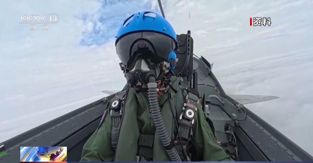 中国战斗机实现从陆地向海洋的跨越