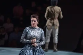 “德奥音乐剧女王”玛雅·哈克福特专访：57岁“大女主”，忠于自我图片