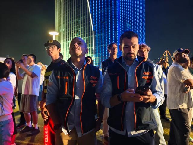 从“哪吒闹海”到“大闹天宫”，宝山滨江两晚连嗨！中外游客共赴“空中剧场”之约