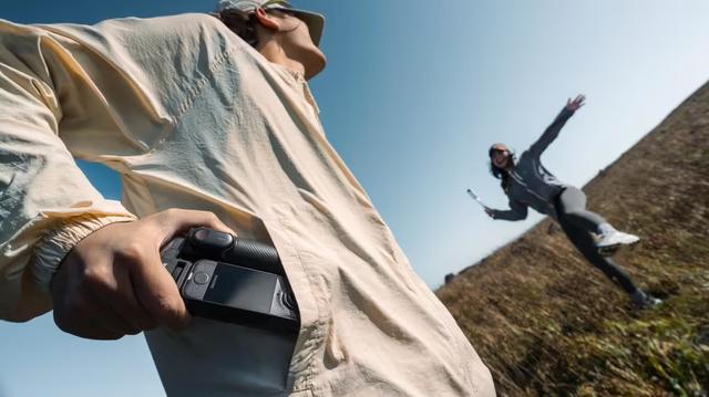 影石 Insta360 X4 Air 上市：8K 全景 + 165g 机身，售价 2399 元