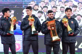 快评：别奢望武磊伤愈复出扮演“救世主”，个体无法改变海港整体实力的下滑图片