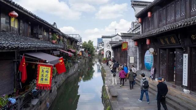 人文魅力 | 杭湖线主题航班诠释交旅融合新体验