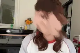 给学生戴“小蜜蜂”的网红女老师系离职后进入学校拍摄？多方回应图片