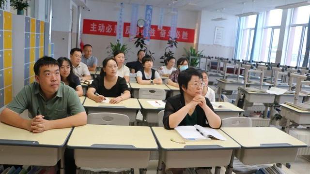 深耕学案优化，聚力课堂提质 济南高新区实验中学学科论坛开讲