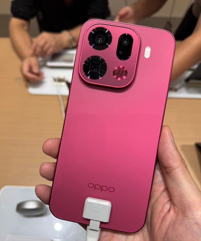 OPPO Find X9系列发布：变化不少，涨价和天马屏成遗憾