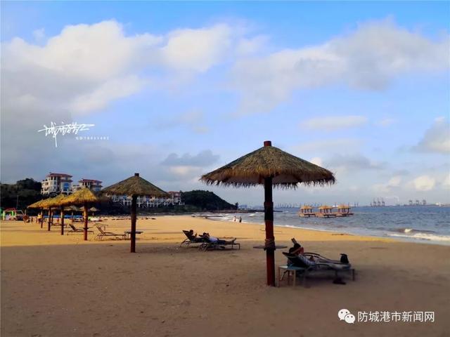 公主王子请上车！一起乘坐双层观光巴士解锁防城港边海风光~