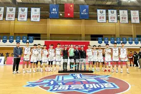 战胜卫冕冠军回浦，海亮外语中学篮球队夺得耐高浙江赛区冠军图片