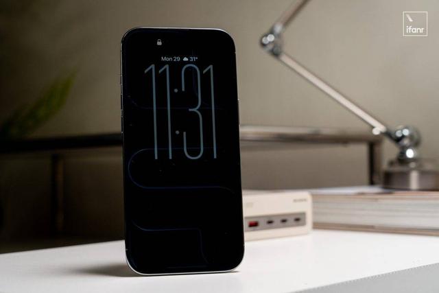 1999 元的 moto Air 手机，为什么比 iPhone Air 更香？