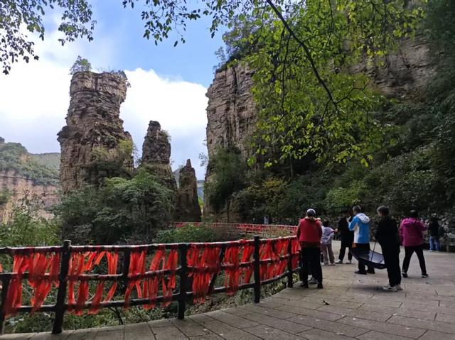 国庆中秋｜解锁皇家秘境，尽赏奇峰之美