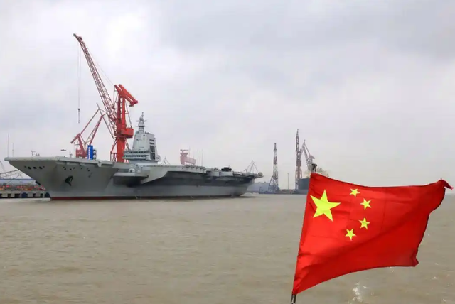 与五星红旗同框，每一帧画面都见证中国力量！