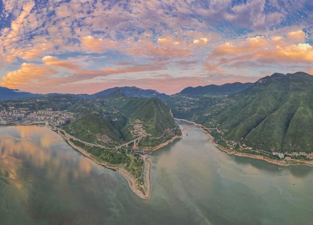 霞光似火 美景如画