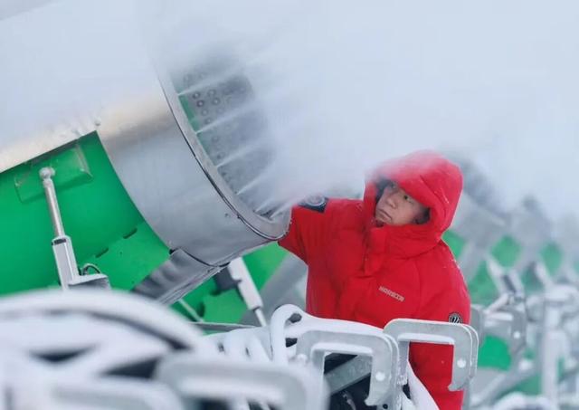 第38届太阳岛雪博会开始制雪！