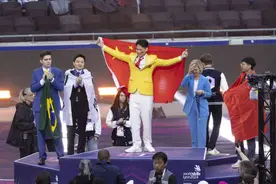 世界技能冠军龙伟杰，获2025年度中国青年五四奖章图片