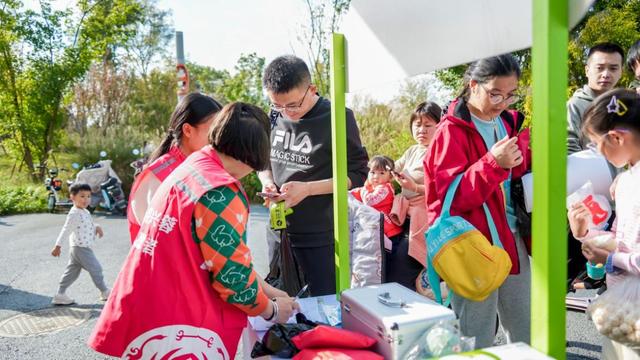 在成都文明骑行倡导周发现“随手文明”的N种可能