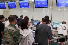 “抢个直达的回程票难如登天”，火车票为何这么难抢？图片