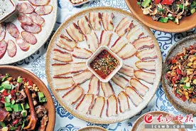 年夜饭菜式的坚守与变革图片