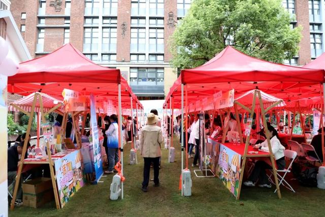 愚园路“文明多巴胺”来袭！这趟彩色之旅治愈你的秋冬~