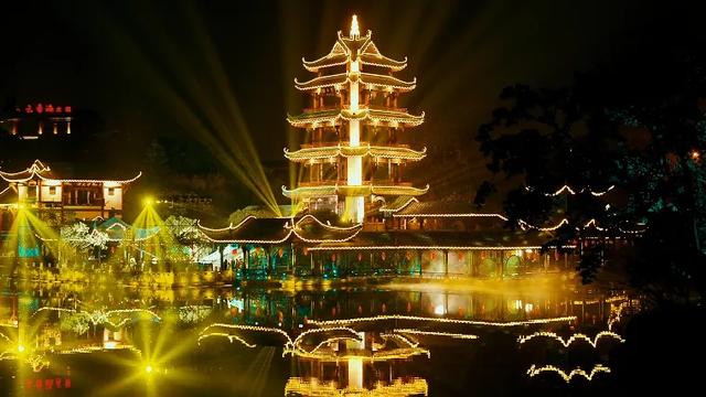 用“考古”的方式打开新都~