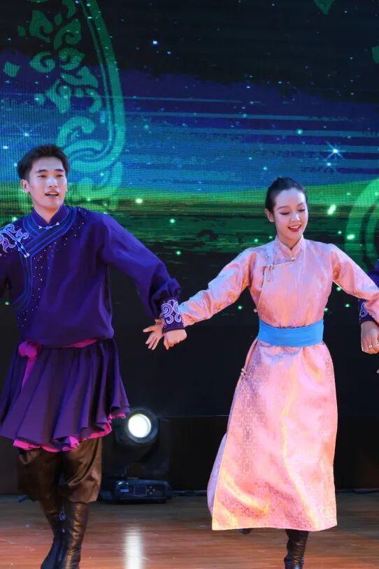 青城冰雪“湘”约中南！这个冬天，去呼和浩特撒个欢儿