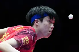 王楚钦逆转获新年首胜，山东魏桥队夺得乒超男团冠军图片