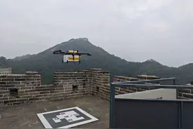 无人机物流配送航线在北京延庆八达岭长城投入运行图片