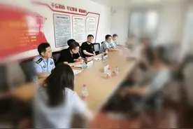 公司亏损辞退员工引发经济补偿纠纷 “情理法”调解帮助协商签署协议图片