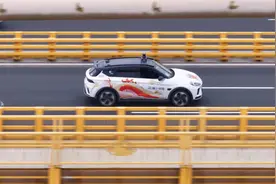 逐鹿新赛道，武汉奋力冲击“自动驾驶第一城”｜产业新观察·新质生产力图片