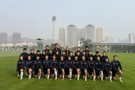 北京派出6支参赛队111名运动员 出征首届青少年三大球运动会图片