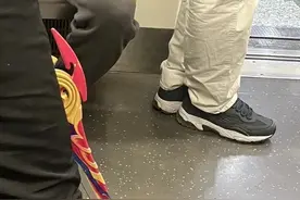 这类“刀剑”可以带上地铁吗？最新回应图片