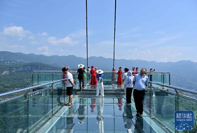 湖北恩施：山水秘境，避暑天堂