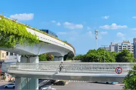 紧急提醒：厦门人尽量少出门！多穿红色衣服！图片